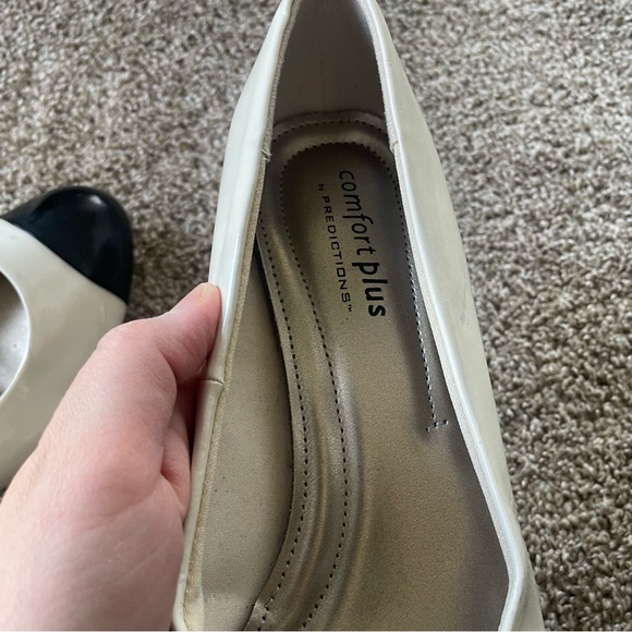 Predictions Comfort Plus Black and Cream Classic Pump - Picture 5 of 9